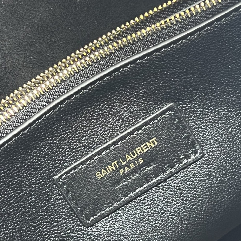 713938