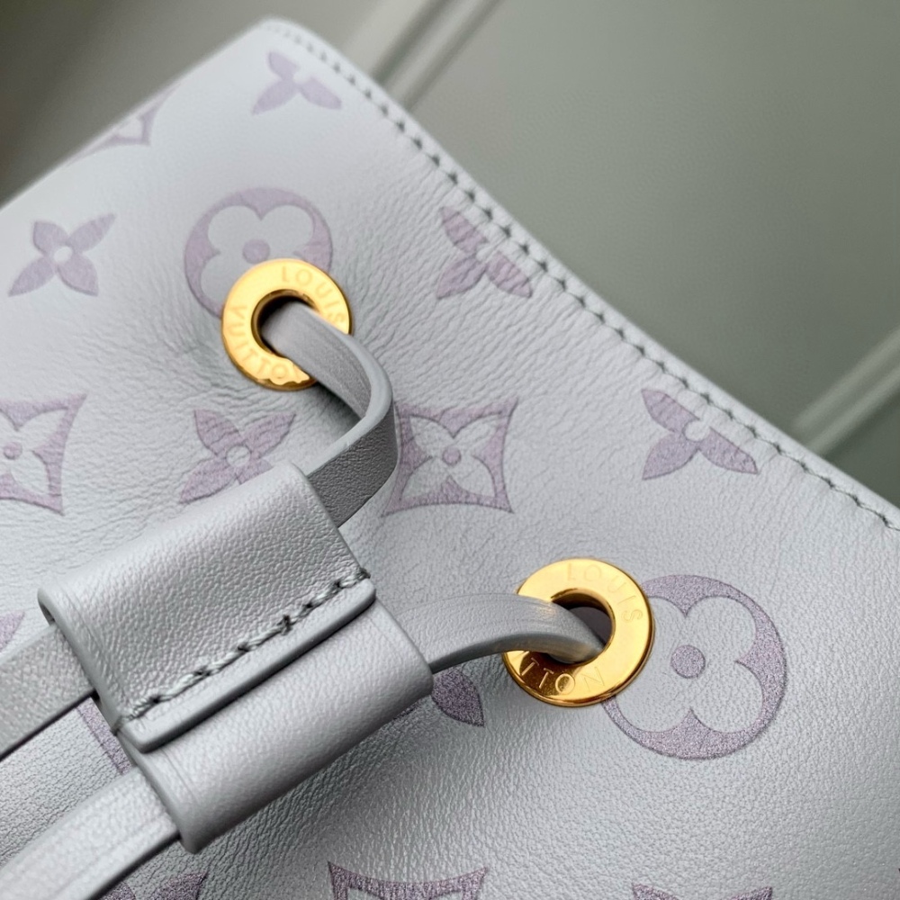 M12749