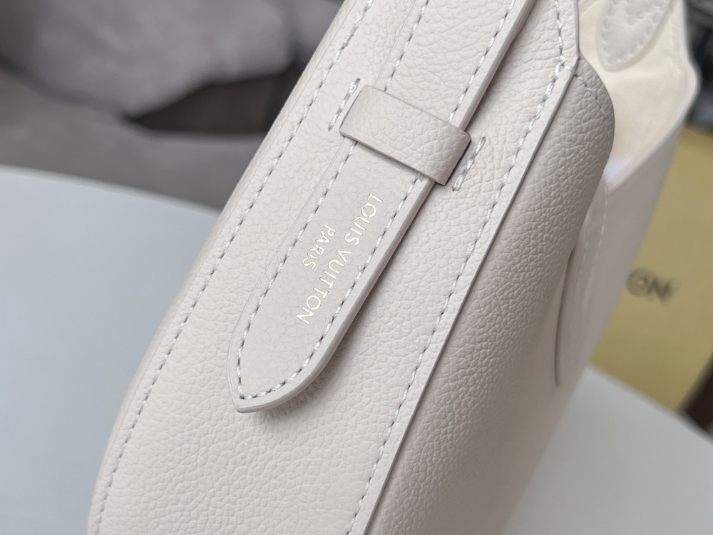 M24990