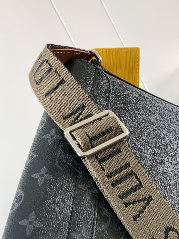M45627