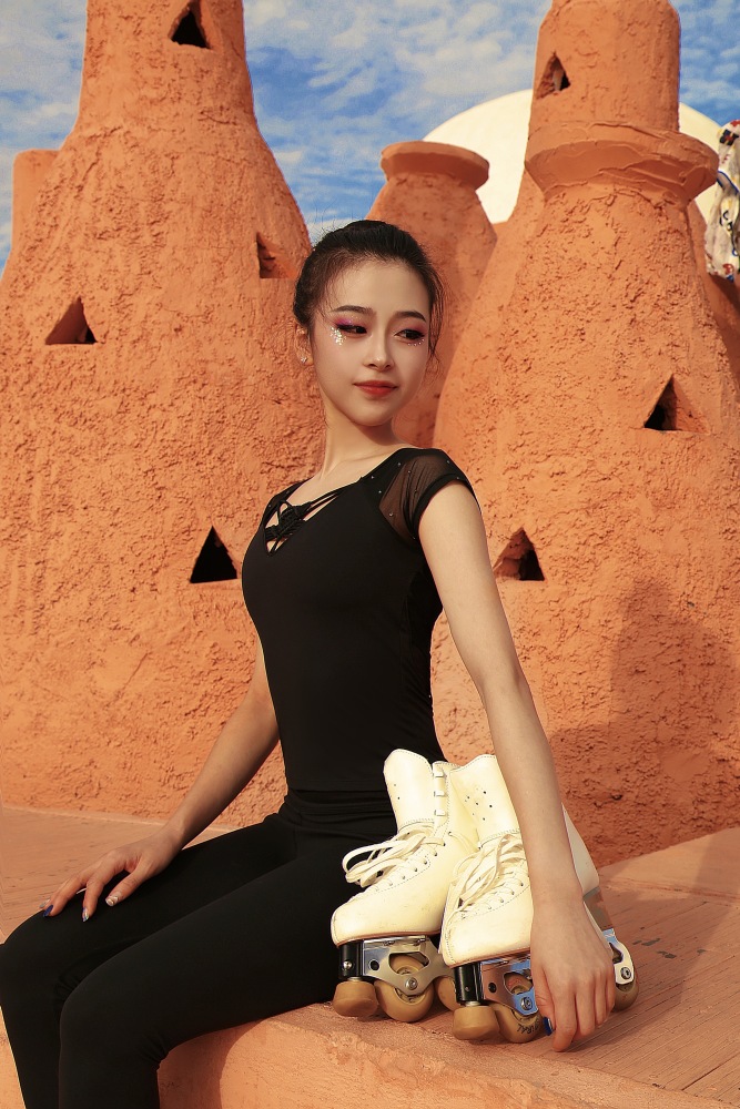 「Yunnice Nebular」 Hand Knitting Training Suit