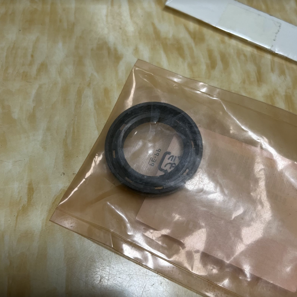 HONDA GEARBOX OIL SEAL 91216PG1005 91216-PG1-005 28X43X7MM