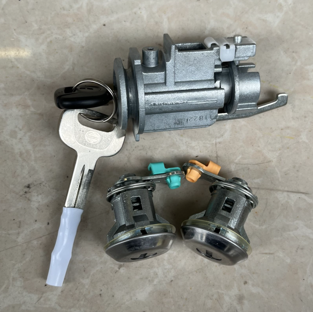 HINO 700 PROFIA TRUCK IGNITION START SWITCH 69005-E0530 69005E0530 GENUINE