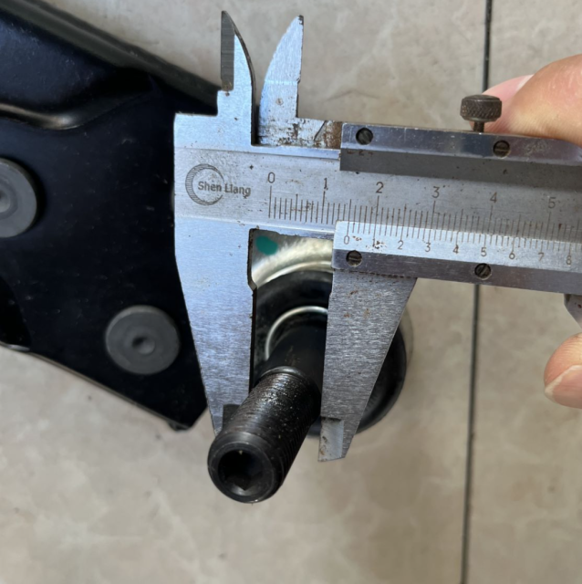 6M5D-3A423-AC 6M5D-3A424-AC 1 SET 2 PCS FORD FOCUS 2005-2012 FORD FRONT SUSPENSION ARM GENUINE PARTS