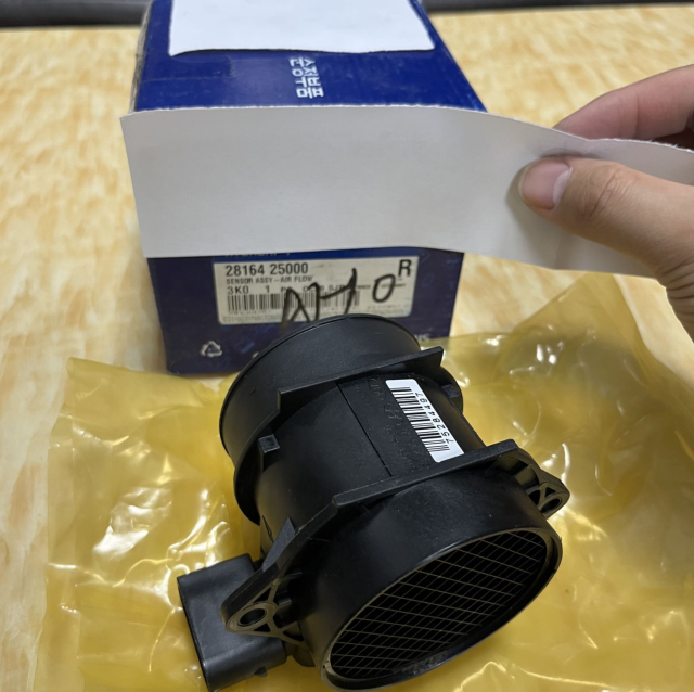 GENUINE PARTS 2816425000 MASS AIR FLOW SENSOR HYUNDAI 03-10 ELANTRA 06-08 SONATA 03-08 TIBURON 2.0L 28164-25000