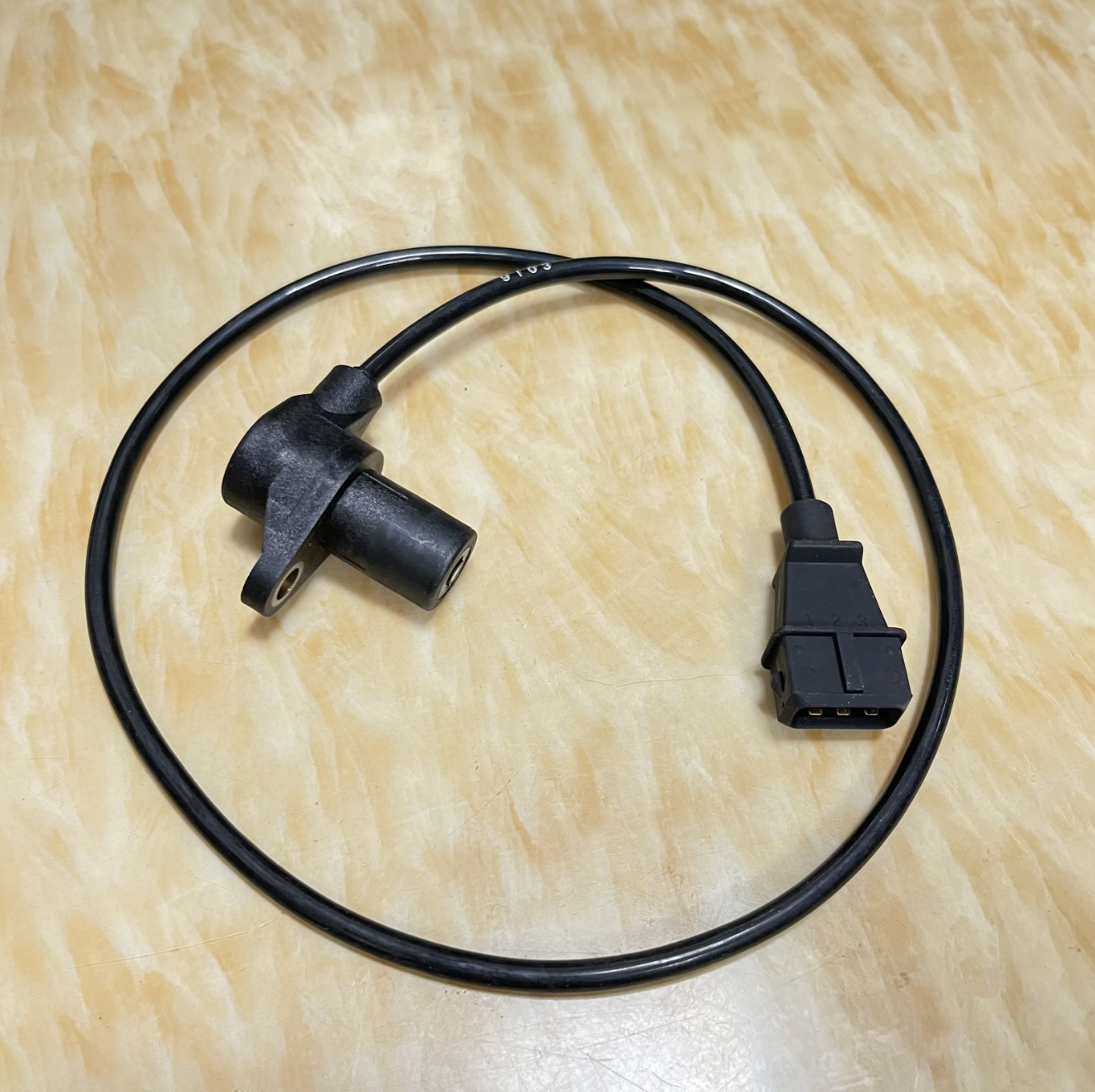 GENUINE PARTS CRANKSHAFT POSITION SENSOR 39650-42140 FIAT KIA HYUNDAI 0261210115 7756925 3965042140 SEB417