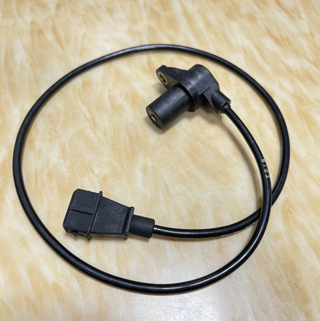 GENUINE PARTS CRANKSHAFT POSITION SENSOR 39650-42140 FIAT KIA HYUNDAI 0261210115 7756925 3965042140 SEB417