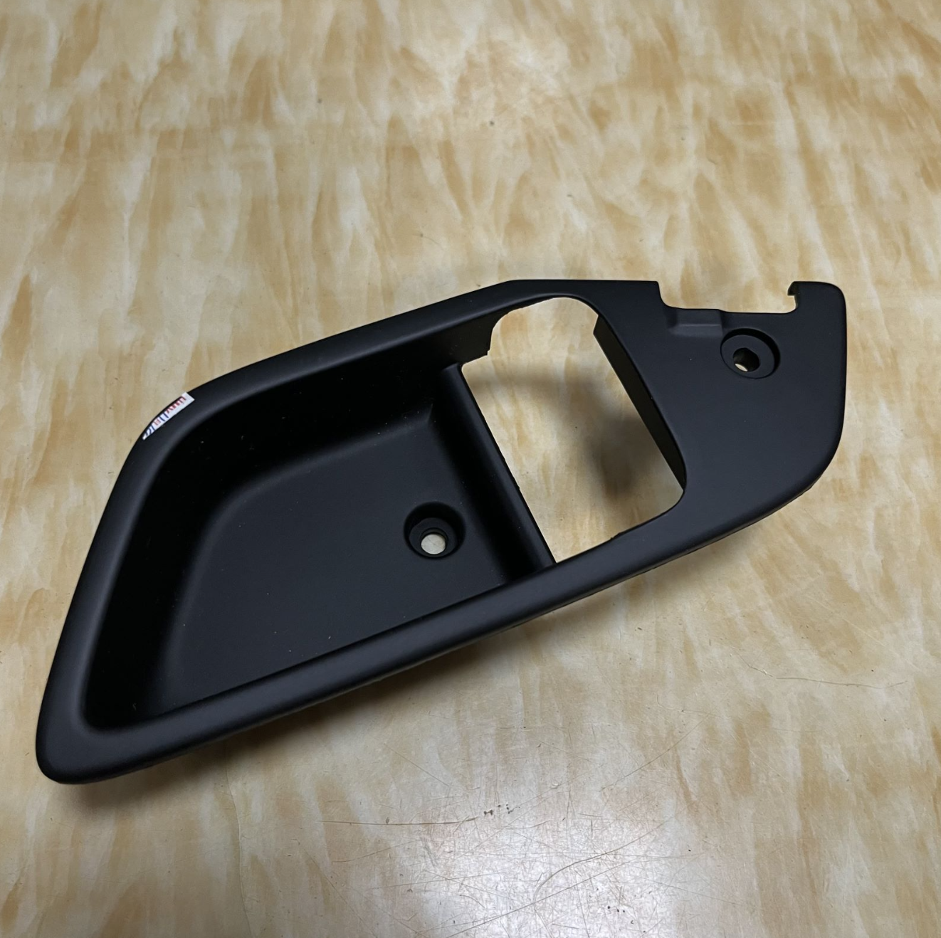 BRAND NEW GENUINE FRONT DOOR INSIDE HANDLE CATCH COVER 82611-2C000,82621-2C000 HYUNDAI TIBURON COUPE 2003-2008