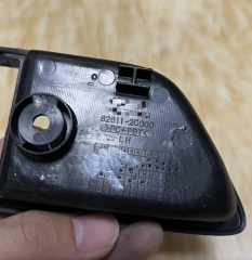 BRAND NEW GENUINE FRONT DOOR INSIDE HANDLE CATCH COVER 82611-2C000,82621-2C000 HYUNDAI TIBURON COUPE 2003-2008