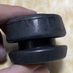 BRAND NEW GENUINE ROD BUSHING HYUNDAI KIA 0S083-34136 0S08334136 K0S08334136A