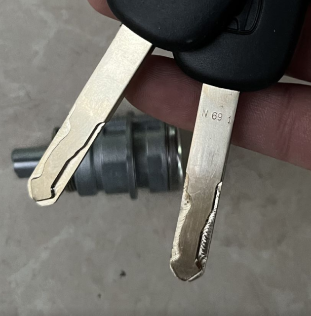 HONDA GENUINE PARTS 82226-SDA-A02 82226SDAA02 REAR SEAT LOCK