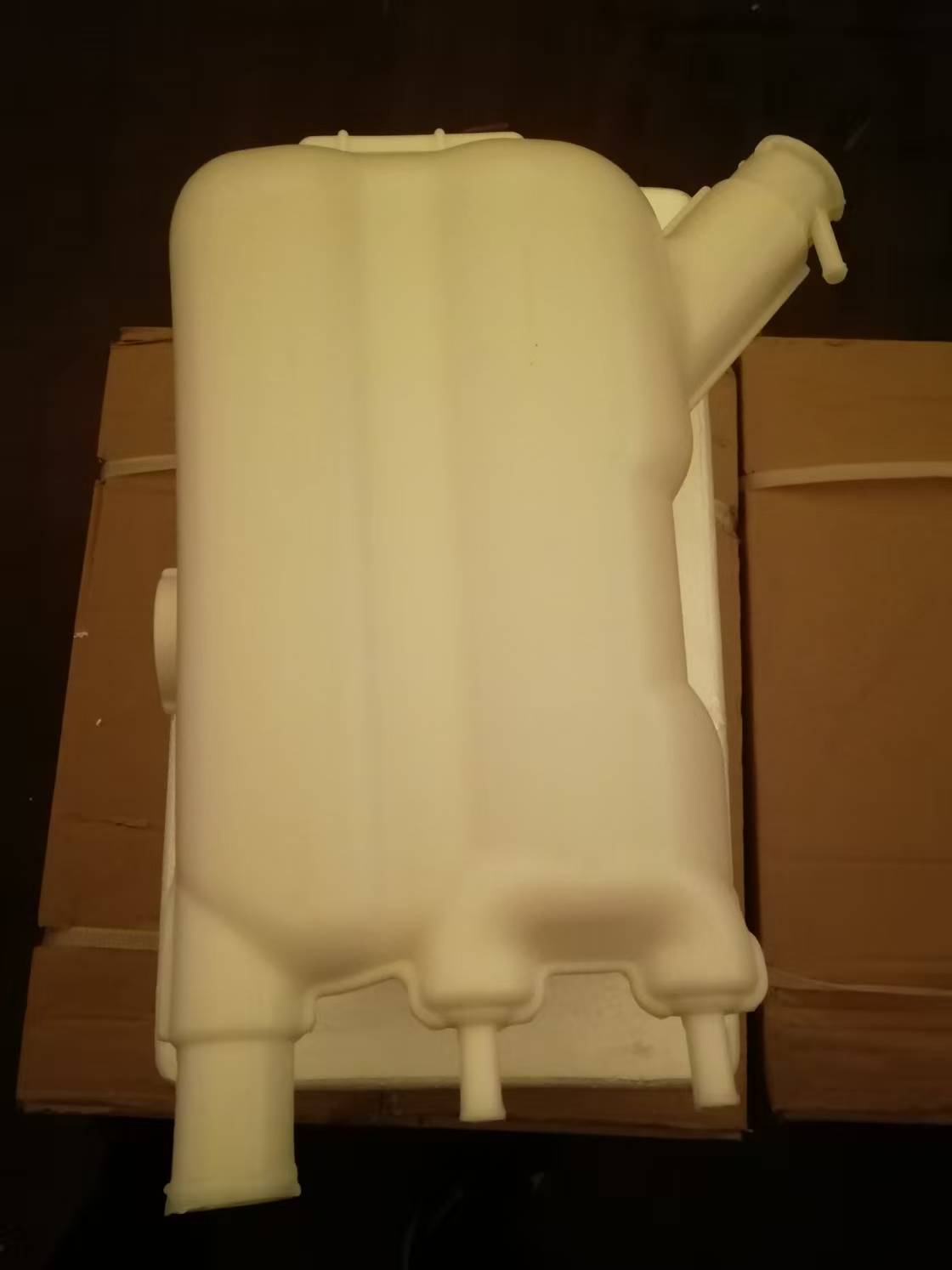 NISSAN DIESEL UD CW520 CW459 CK450 CWB536 CWB450 CWB451 CWB459 CKB459 TRUCK SPARE TANK 21401-00Z14 2140100Z14 21401-00Z77 2140100Z77