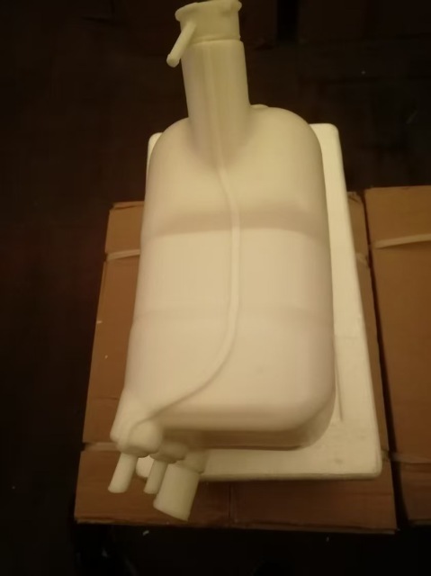 NISSAN DIESEL UD CW520 CW459 CK450 CWB536 CWB450 CWB451 CWB459 CKB459 TRUCK SPARE TANK 21401-00Z14 2140100Z14 21401-00Z77 2140100Z77