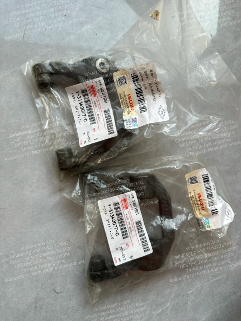 ISUZU FVR FVZ FSR FRR CLUTCH SHAFT FORK 1-31340077-0 1313400770