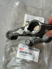 ISUZU FVR FVZ FSR FRR CLUTCH SHAFT FORK 1-31340077-0 1313400770