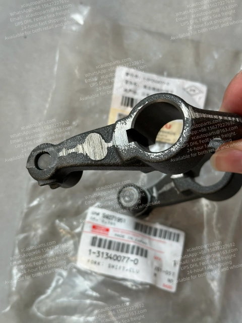 ISUZU FVR FVZ FSR FRR CLUTCH SHAFT FORK 1-31340077-0 1313400770