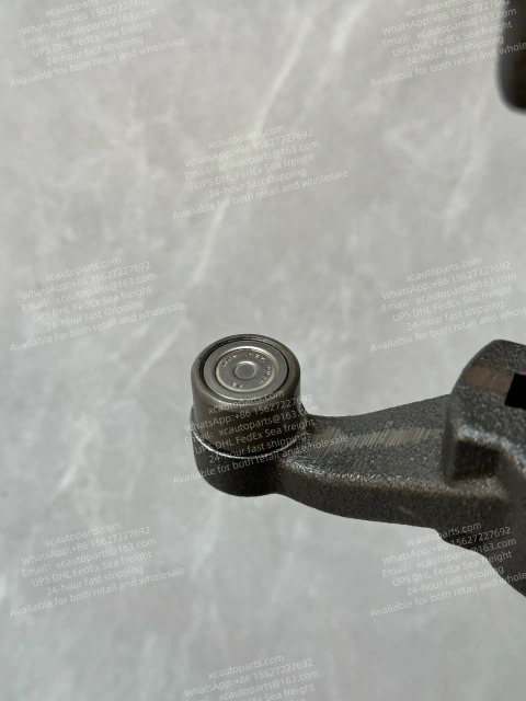 ISUZU FVR FVZ FSR FRR CLUTCH SHAFT FORK 1-31340077-0 1313400770