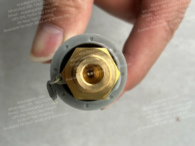 ISUZU GIGA CXZ CYH EXZ TRUCK 10PE1 6WF1 SAFETY RELIEF VALVE