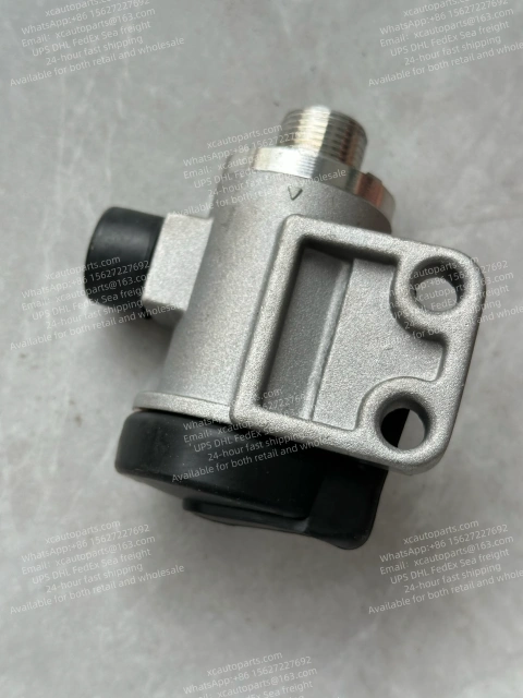 ISUZU GIGA 10PE1 6WF1  AIR CONTROL GOVERNOR 1-48350-058-0 1-48350058-0