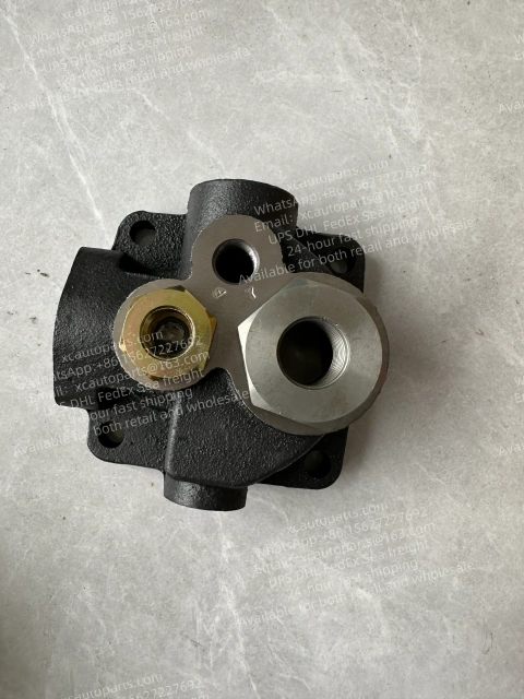 HINO H07D ENGINE AIR COMPRESSOR CYLINDER HEAD