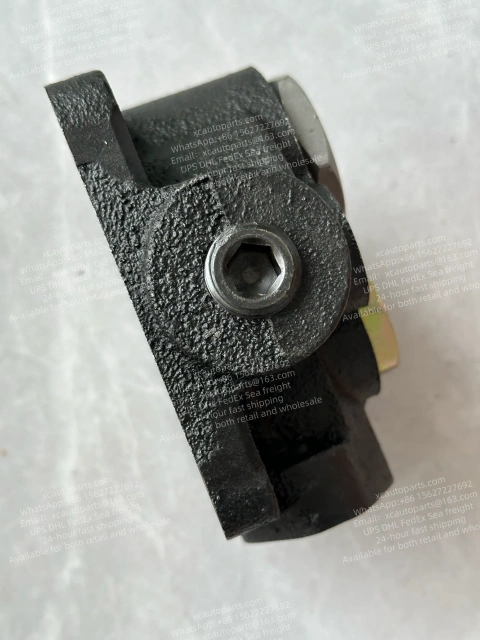 HINO H07D ENGINE AIR COMPRESSOR CYLINDER HEAD