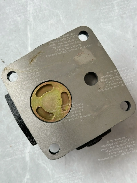 HINO H07D ENGINE AIR COMPRESSOR CYLINDER HEAD