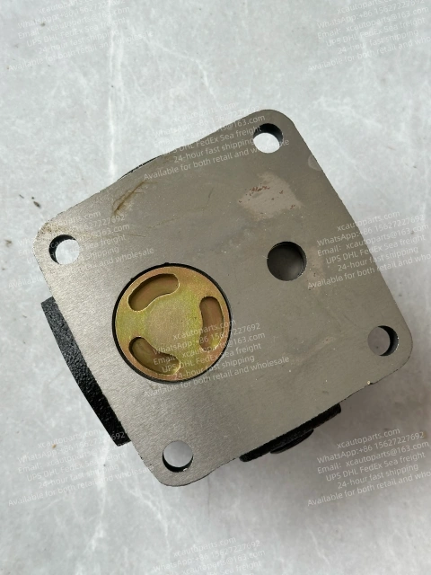 HINO H07D ENGINE AIR COMPRESSOR CYLINDER HEAD