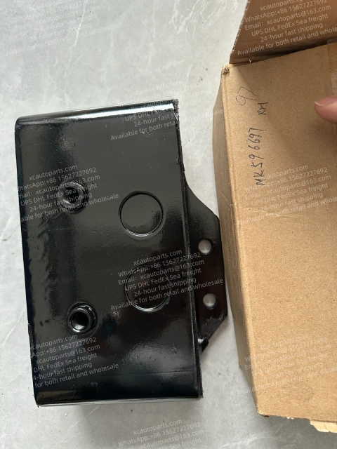 MITSUBISHI FUSO FV51J 6M70 ENGINE ENGINE MOUNTING RH