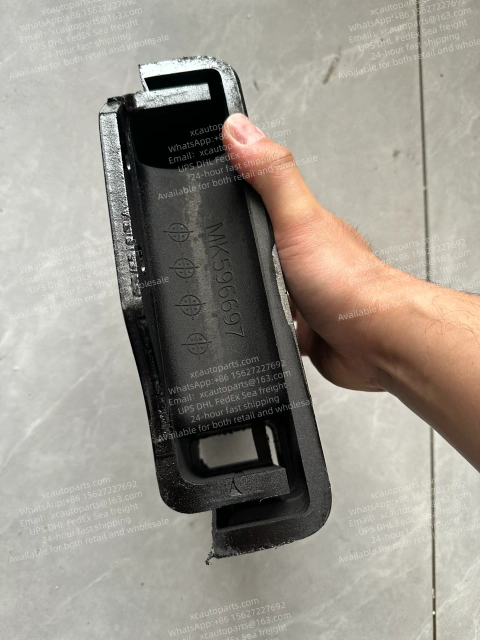 MITSUBISHI FUSO FV51J 6M70 ENGINE ENGINE MOUNTING RH