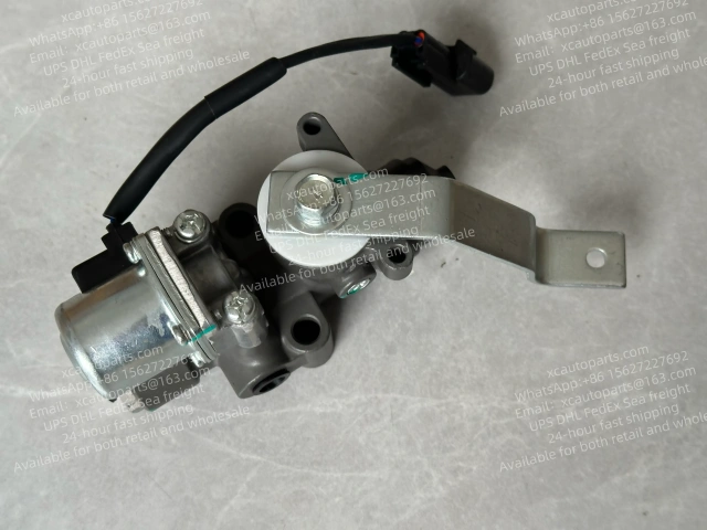 MITSUBISHI FUSO SUPER GREAT FV517 FV515 TRUCK CAB AIR SPRING BALANCE VALVE