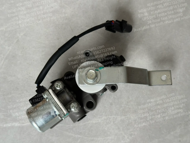 MITSUBISHI FUSO SUPER GREAT FV517 FV515 TRUCK CAB AIR SPRING BALANCE VALVE