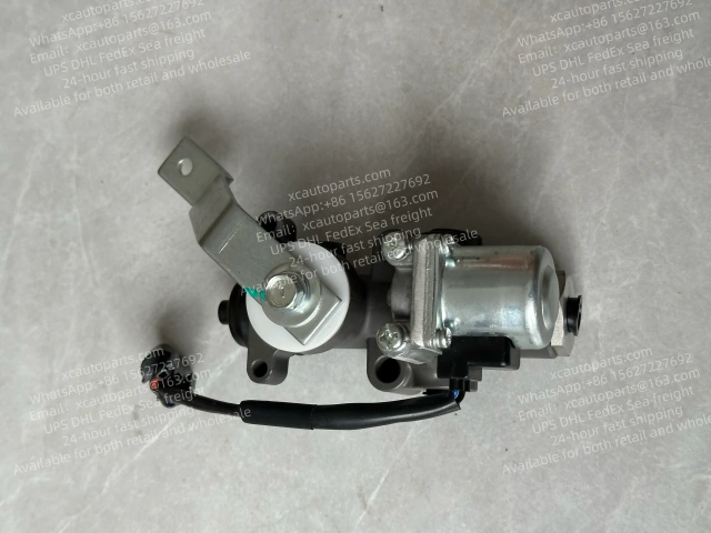 MITSUBISHI FUSO SUPER GREAT FV517 FV515 TRUCK CAB AIR SPRING BALANCE VALVE