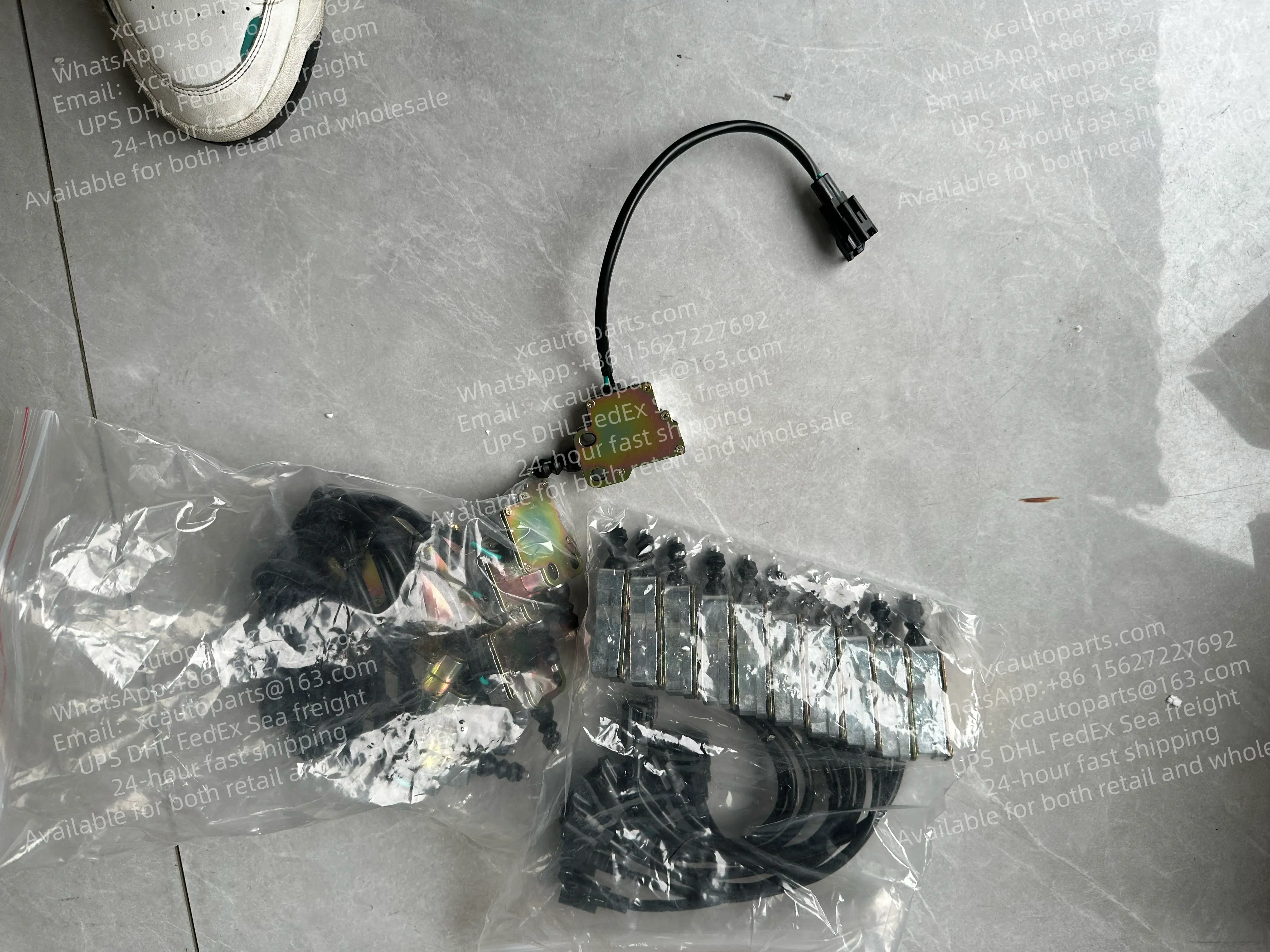  MITSUBISHI FUSO SUPER GREAT TRUCK CAB TILTING CYLINDER SWITCH