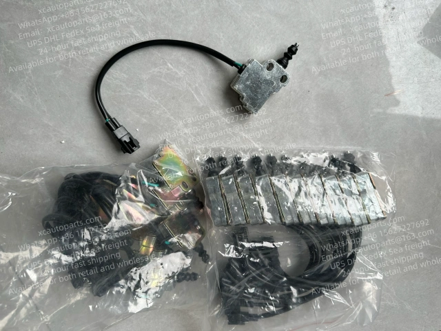  MITSUBISHI FUSO SUPER GREAT TRUCK CAB TILTING CYLINDER SWITCH