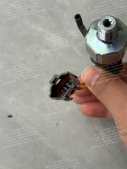 ISUZU GIGA TRUCK SENSOR