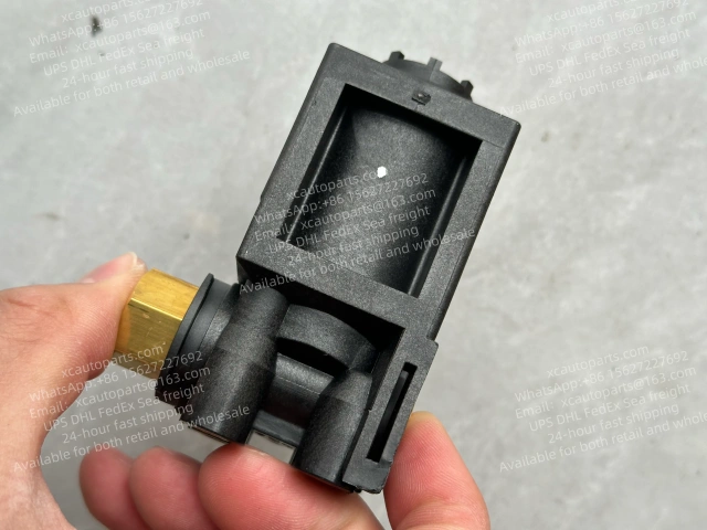  ISUZU GIGA TRUCK SOLENOID VALVE