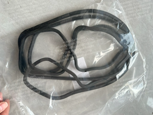 2 PCS ISUZU 8PD1 ENGINE VALVE CHAMBER SEAL