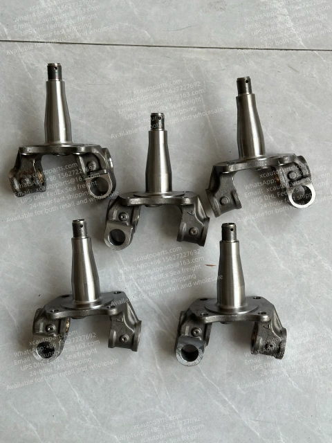 ISUZU ELF TRUCK STEERING KNUCKLE RH