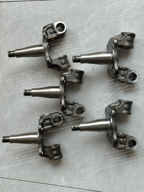 ISUZU ELF TRUCK STEERING KNUCKLE RH
