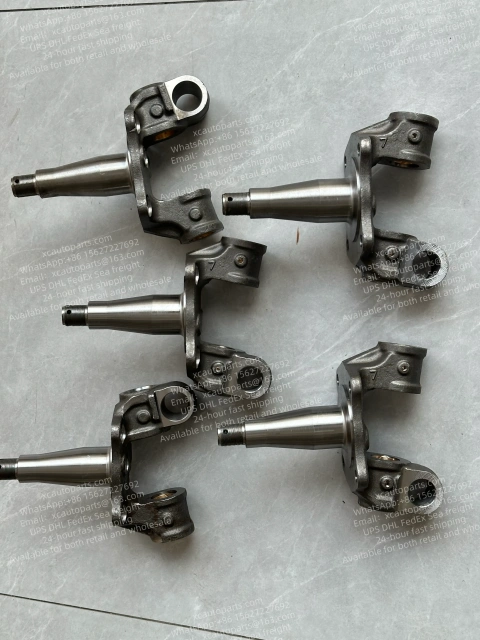 ISUZU ELF TRUCK STEERING KNUCKLE RH