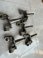 ISUZU ELF TRUCK STEERING KNUCKLE RH
