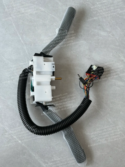 NISSAN UD CW459 TRUCK SWITCHGROUP SUITABLE FOR RIGHT-HAND DRIVE TRUCKS