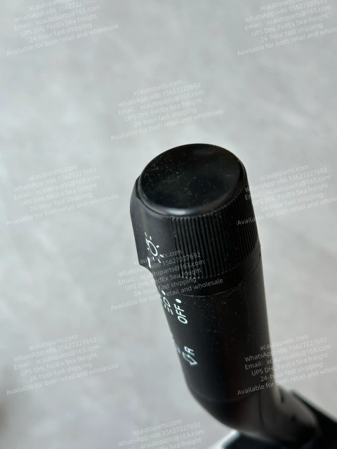 NISSAN UD CW459 TRUCK SWITCHGROUP SUITABLE FOR RIGHT-HAND DRIVE TRUCKS