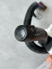 NISSAN UD CW459 TRUCK SWITCHGROUP SUITABLE FOR RIGHT-HAND DRIVE TRUCKS