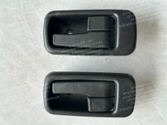 1 PARI ISUZU 700P ELF NPR TRUCK DOOR INNER HANDLE