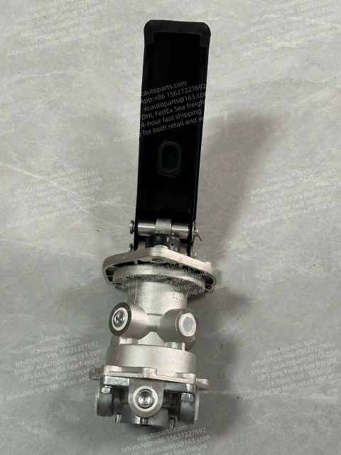 HINO FC TRUCK FOOT BRAKE VALVE