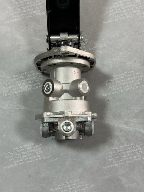 HINO FC TRUCK FOOT BRAKE VALVE