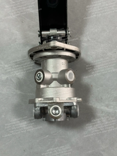 HINO FC TRUCK FOOT BRAKE VALVE