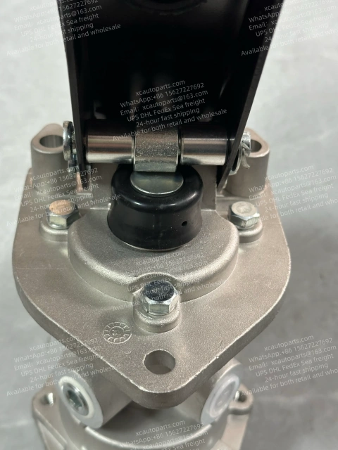 HINO FC TRUCK FOOT BRAKE VALVE