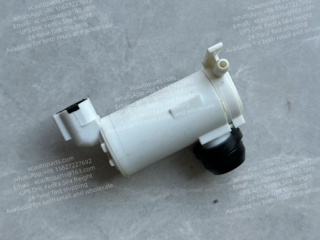 ISUZU GIGA CYZ CYH 6WF1 TRUCK WIPER SPRAY MOTOR
